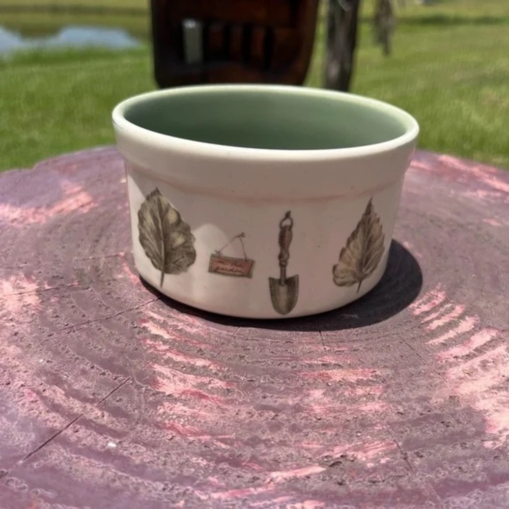 Pfaltzgraff Garden Theme Bowl - Cream and Green